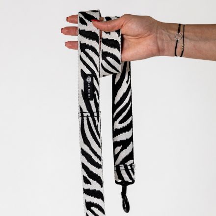 Leash Zebra M (150x3,8cm)